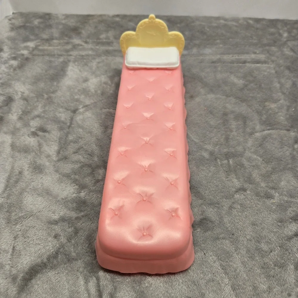 Vintage Barbie Pink Tufted‎ Daybed Bed with Yellow Crown Headboard and Drawer